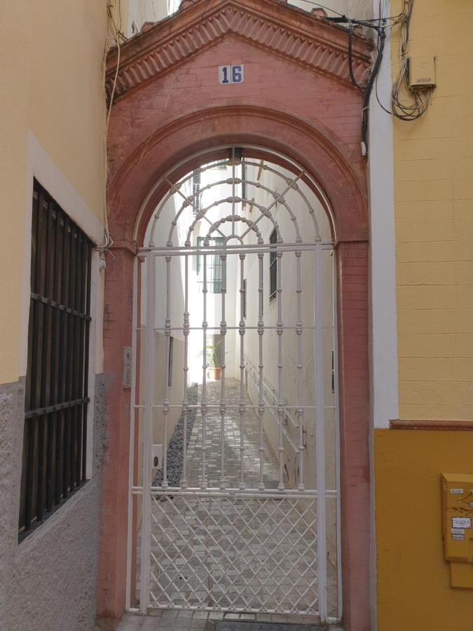 Apartamento Corral Del Rey 16 Apartment Sevilla Bagian luar foto